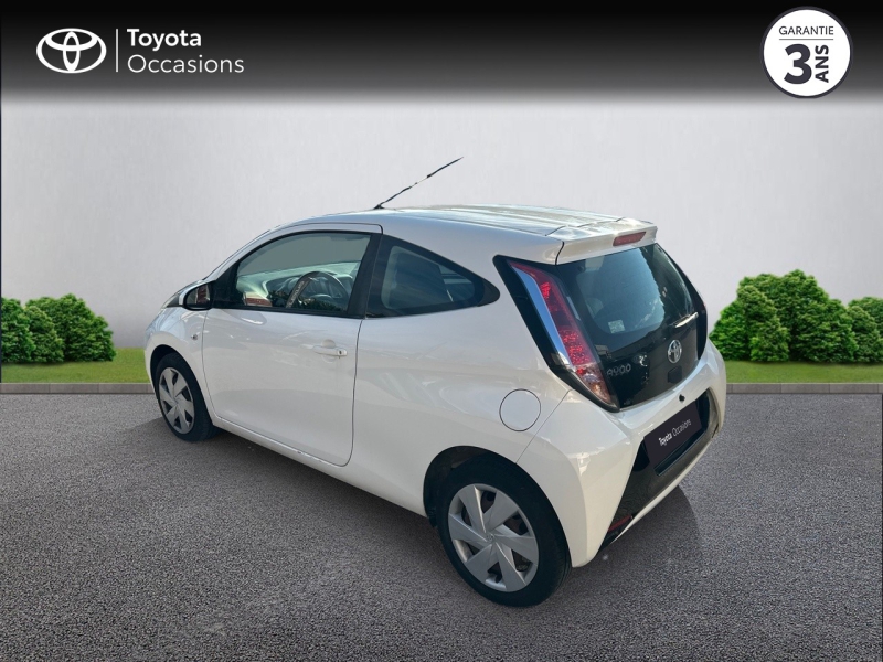 Aygo 1.0 VVT-i 69ch x-play 3p