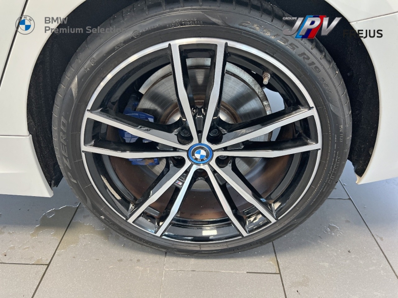 Srie 3 Touring 330eA xDrive 292ch M Sport